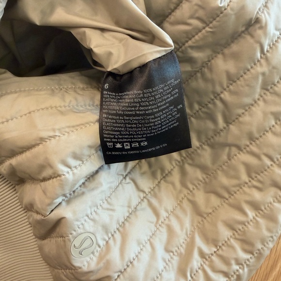 Lululemon Reversible Bomber Jacket – Size 6 - Picture 3 of 3